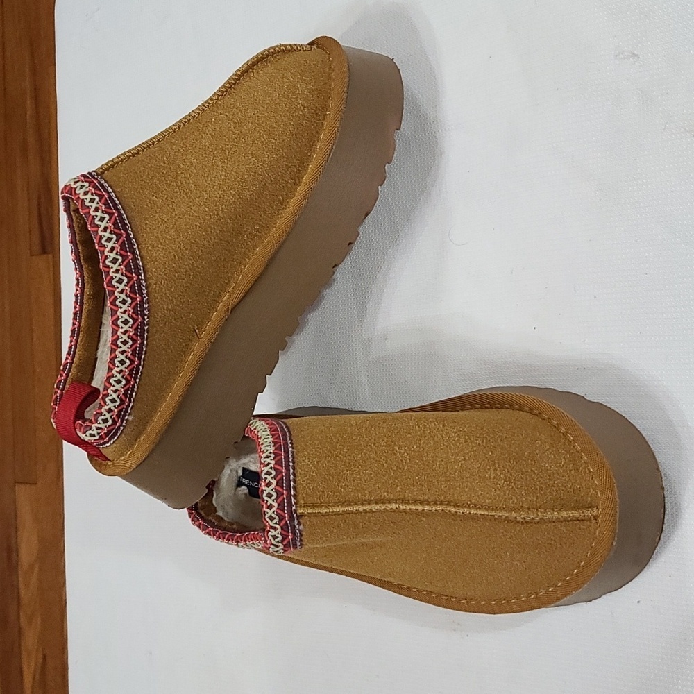 French Connection‎ Womens Chunky Slippers Indoor/Outdoor Faux Fur Sz 7/8 EUC